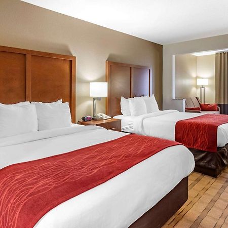 Comfort Inn & Suites Cedar Rapids North - Collins Road Екстер'єр фото