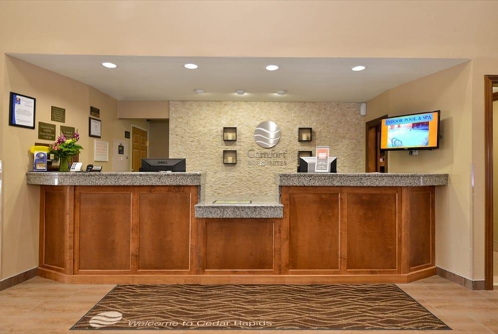 Comfort Inn & Suites Cedar Rapids North - Collins Road Екстер'єр фото