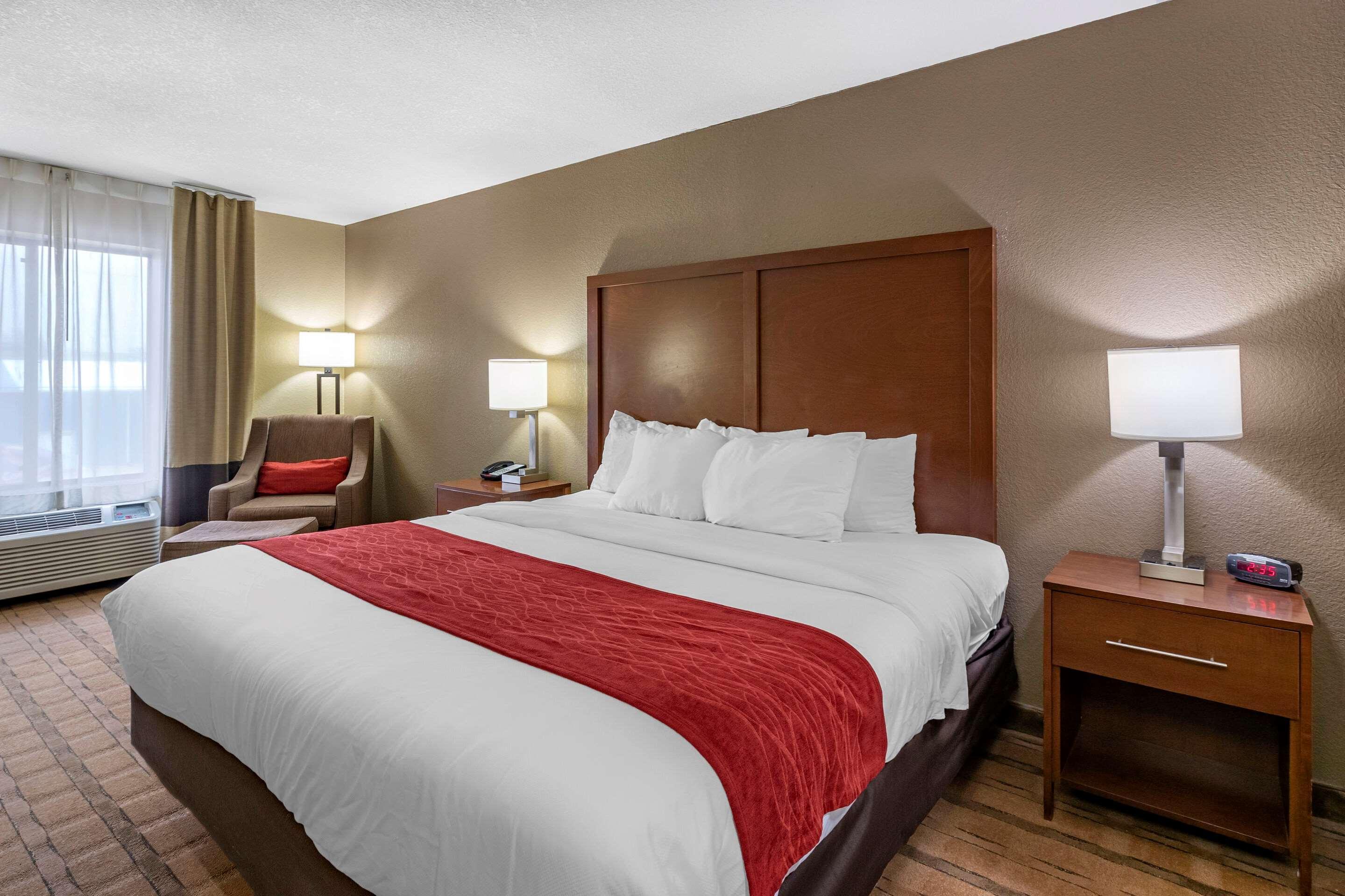 Comfort Inn & Suites Cedar Rapids North - Collins Road Екстер'єр фото
