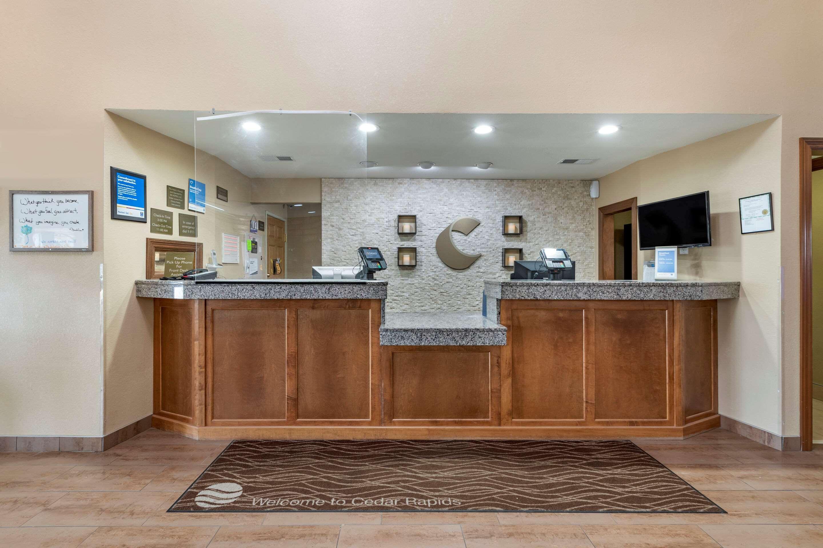 Comfort Inn & Suites Cedar Rapids North - Collins Road Екстер'єр фото