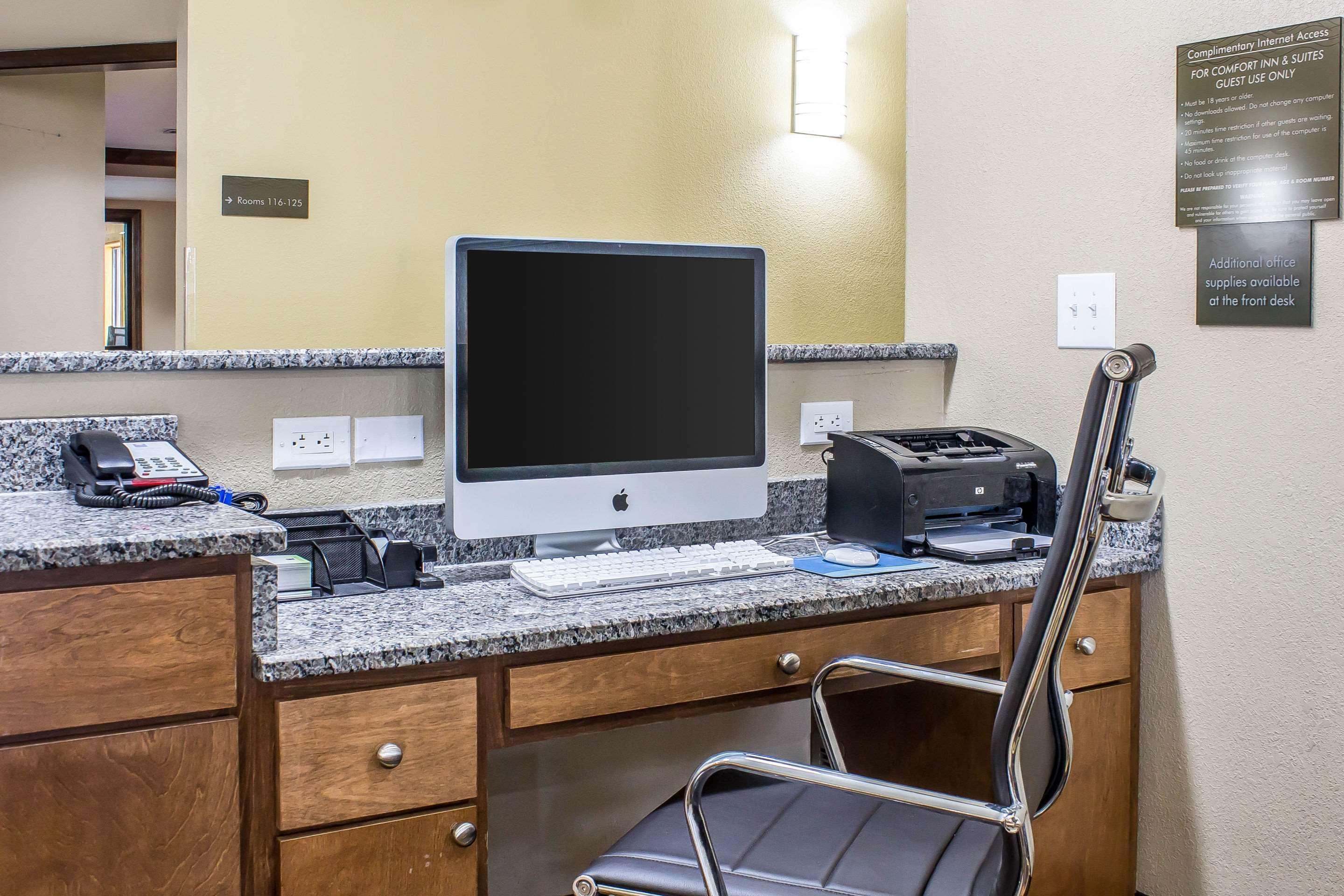 Comfort Inn & Suites Cedar Rapids North - Collins Road Екстер'єр фото