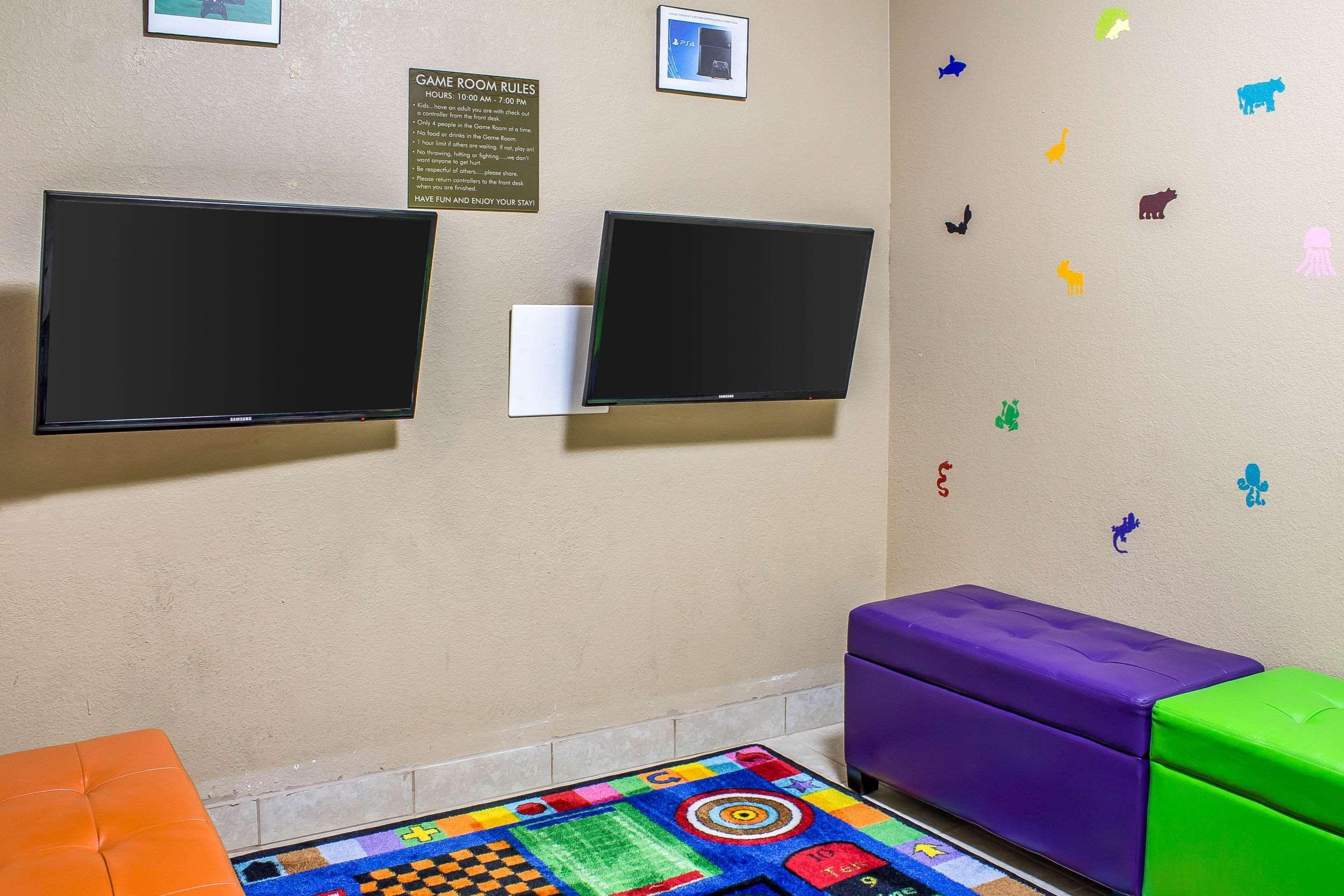 Comfort Inn & Suites Cedar Rapids North - Collins Road Екстер'єр фото